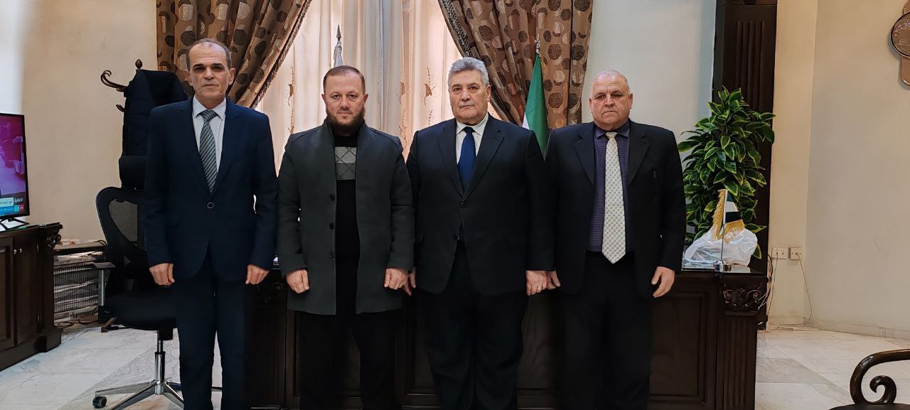 رئيس جامعة حماة يستقبل رئيس الجامعة العربية الخاصة للعلوم والتكنولوجيا لتعزيز التعاون الأكاديمي والعلمي